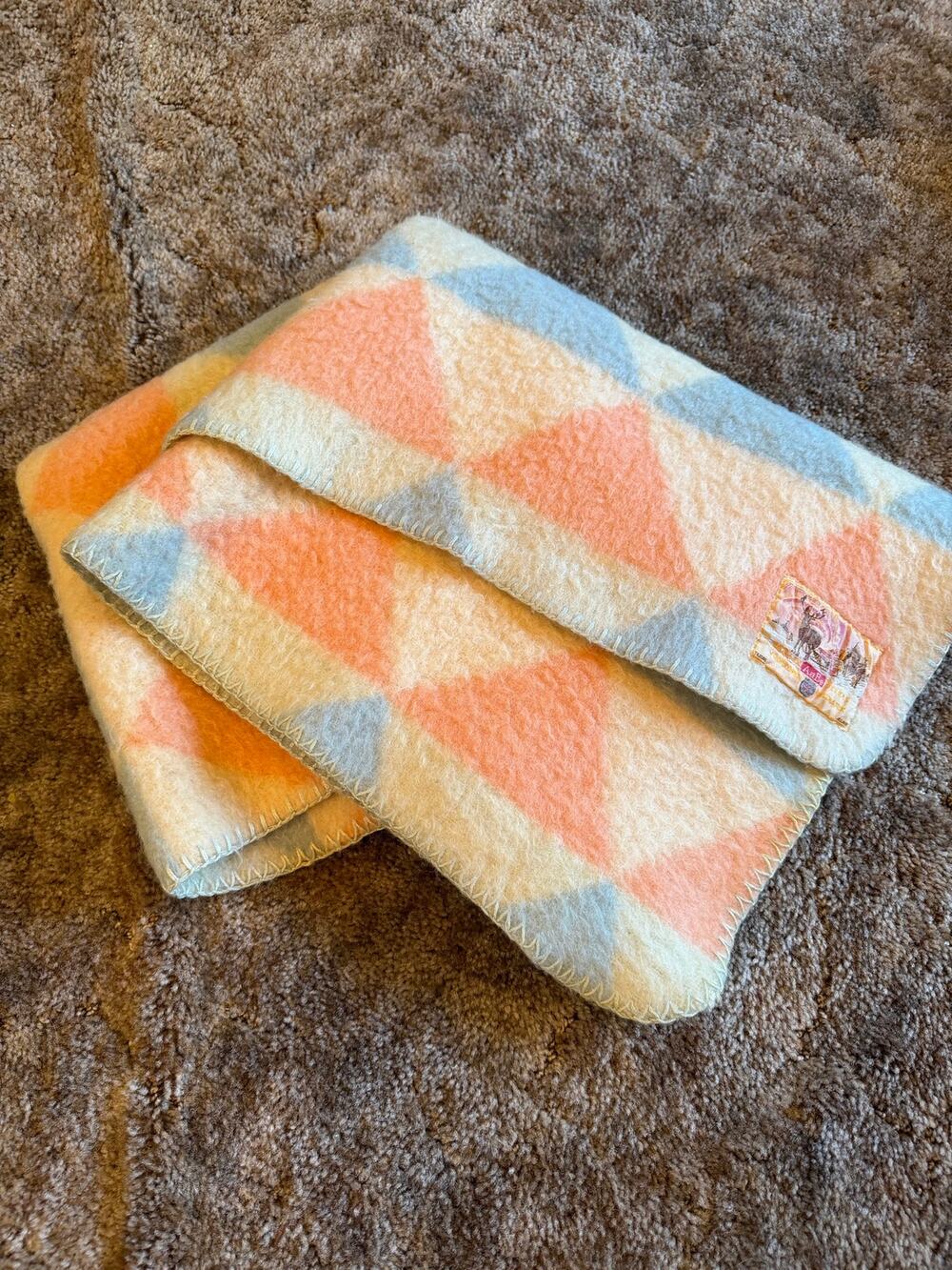 Vintage AaBe Mill Dutch 100% Pure New Wool Blanket Pastel Geometric Triangles